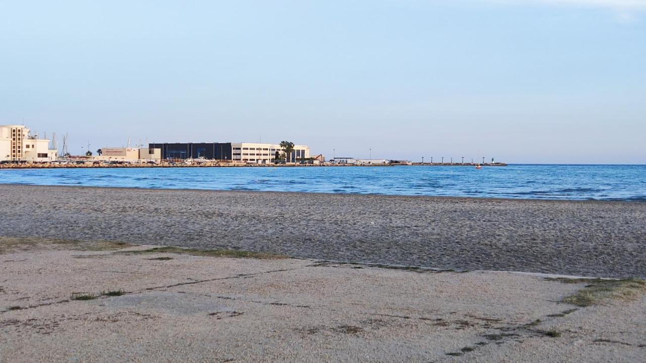Reddescanso Nautico Santa Pola Esterno foto